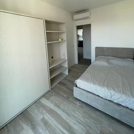 Sunset Penthouse Perla Lake