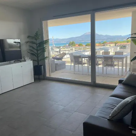 Сasa de vacaciones Sunset Penthouse Perla Lake Peschiera del Garda